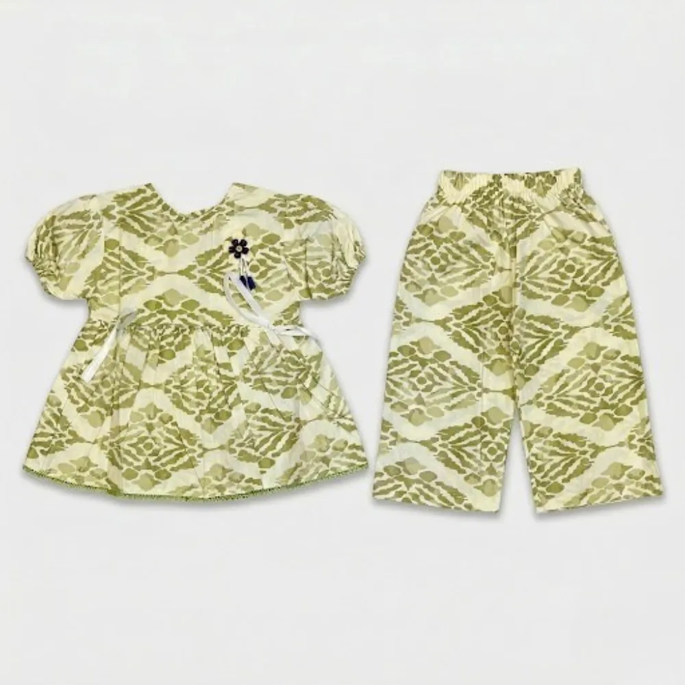 Floral Pattern Kids Outfit in Green and Cream